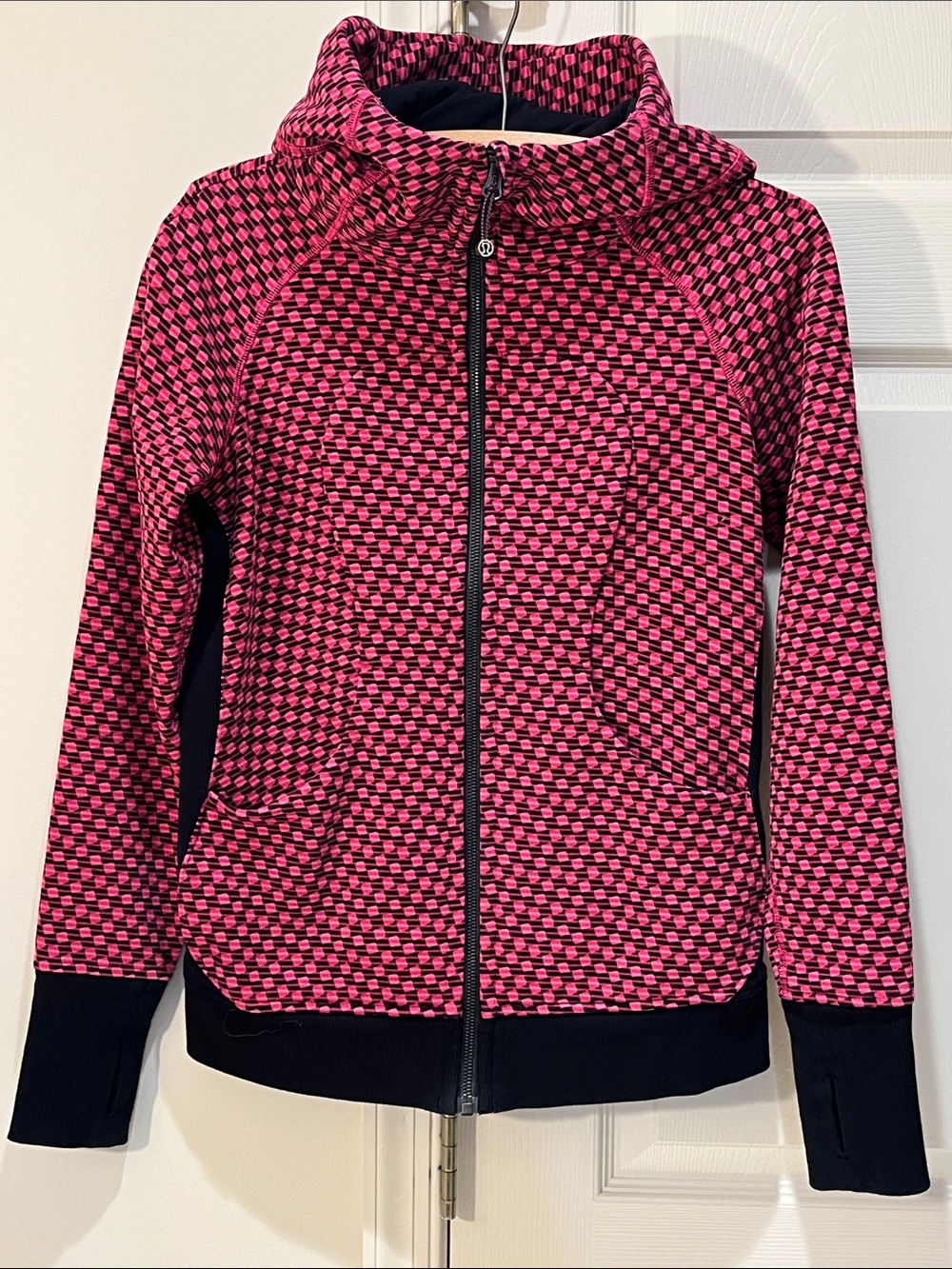 Lululemon Scuba Hoodie I|I Deep Dive Berry Rumble Black / Black size 6